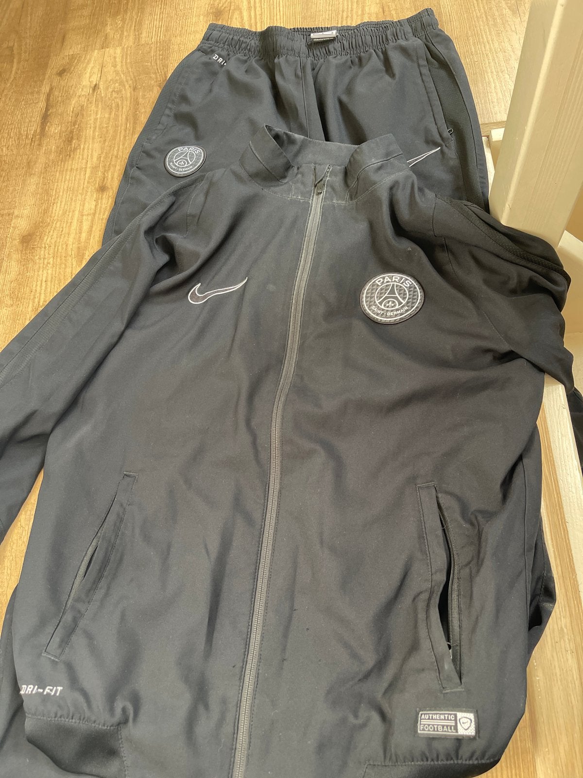 Nike Paris Saint-Germain trainingspak maat M, Ophalen, Maat 48/50 (M), Zwart, Voetbal
