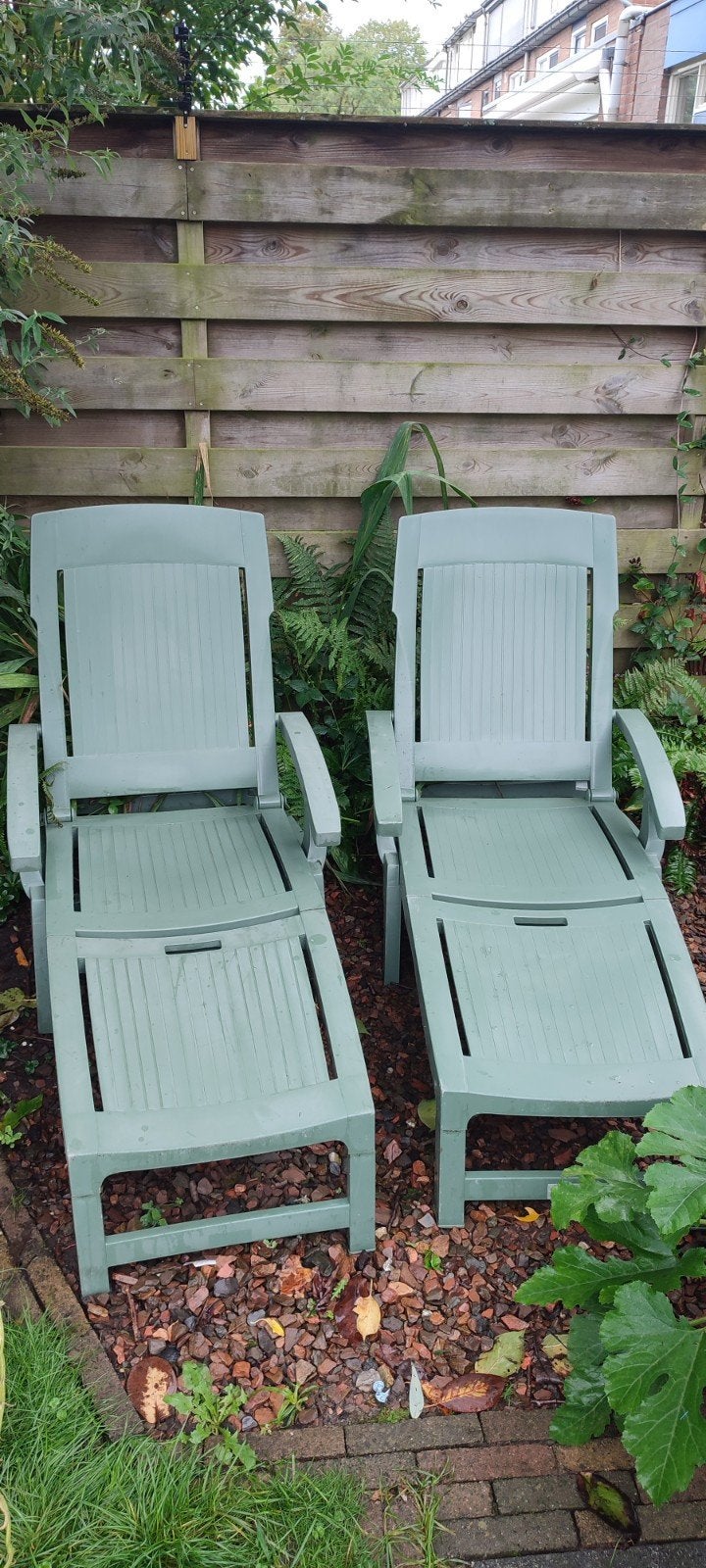 2 ligbedden met kussens, Tuin en Terras, Ophalen, Gebruikt, Plastic, Inklapbaar