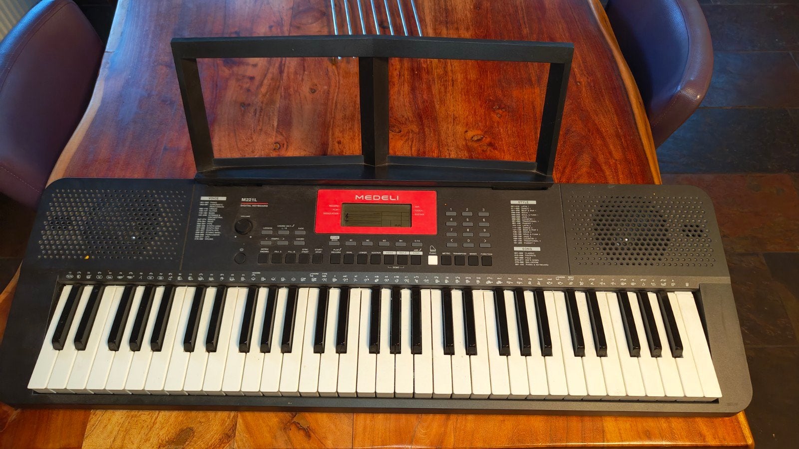 Medeli M221L Keyboard - Zo goed als nieuw, Muziek en Instrumenten, Keyboards, Ophalen, 61 toetsen, Zo goed als nieuw, Midi-aansluiting