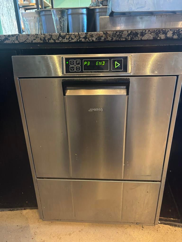 Smeg UD511 Horeca Vaatwasser - Werkt deels, Witgoed en Apparatuur, Vaatwasmachines, Gebruikt, Vrijstaand, 60 cm of meer, Ophalen