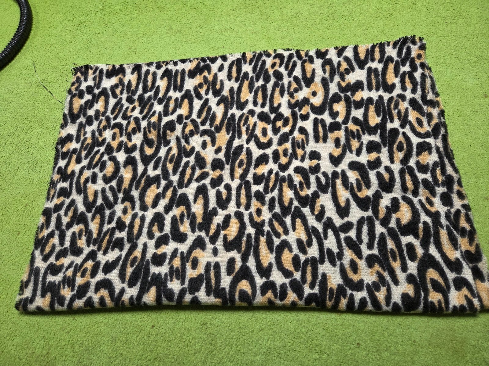Fluffy Sjaal met Luipaardprint - 70x195 cm, Ophalen of Verzenden, Zo goed als nieuw, Sjaal