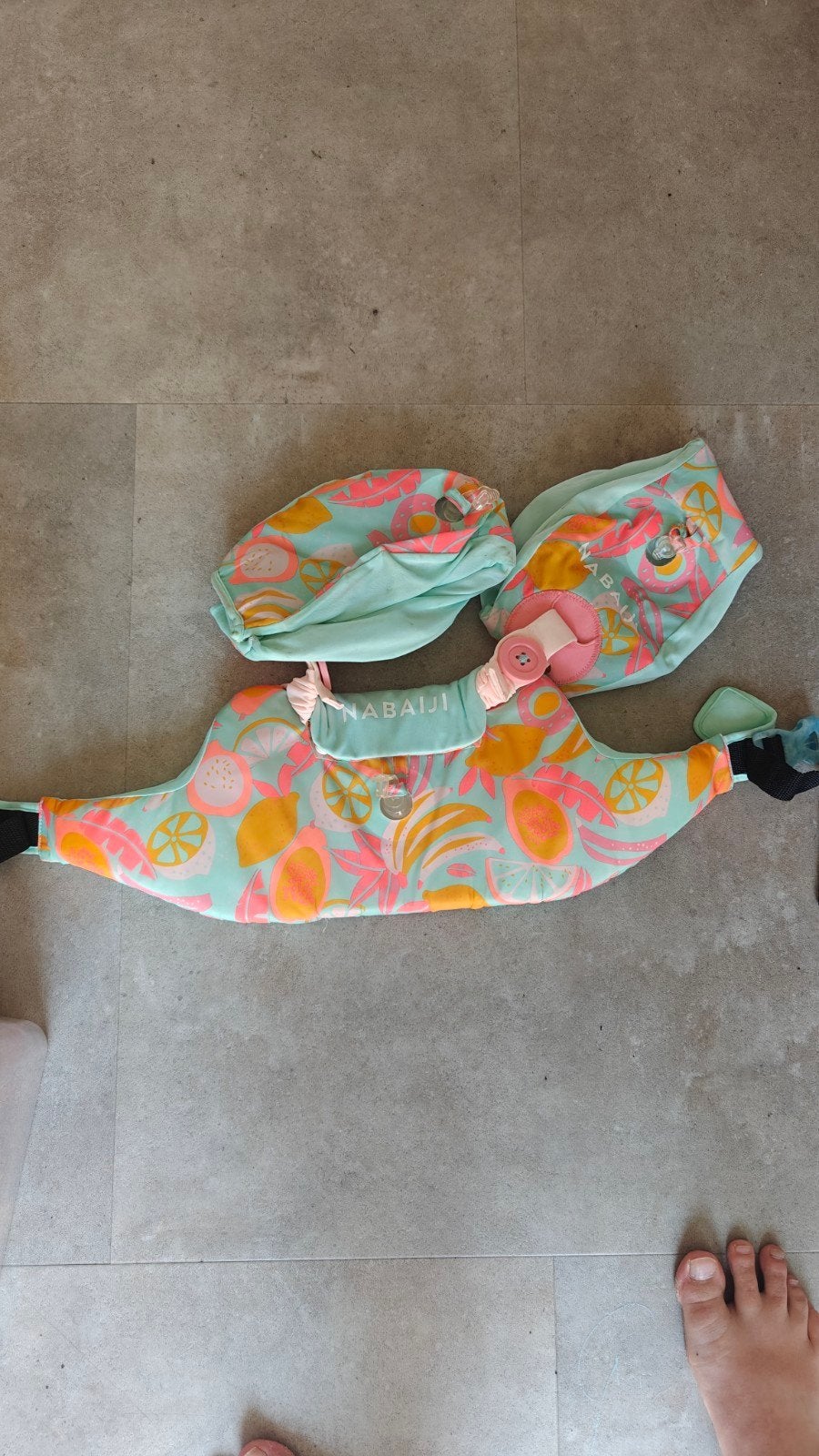 Gratis Nabaiji zwembandje 15-30kg, Ophalen, Gebruikt