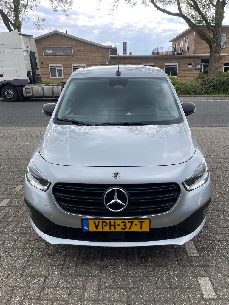 Mercedes-Benz Citan GB 110CDI 95pk L1 2022 Grijs, Voorwielaandrijving, Dealer onderhouden, Stof, Zwart