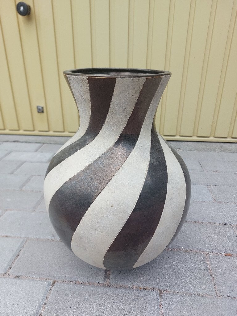 Decoratieve vaas met spiraalpatroon | Todo Mundo, Ophalen