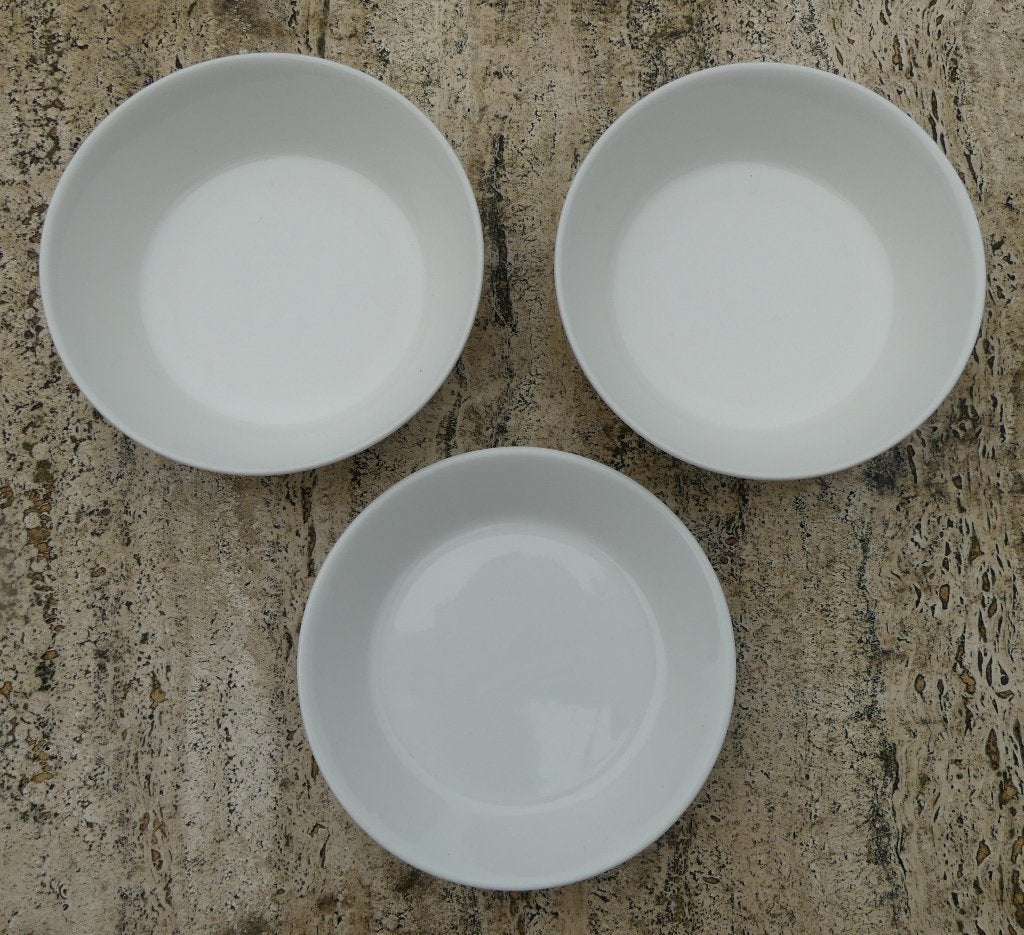 Geel en Wit Iittala Teema servies en Arabia servies, Arabia, Nieuw, Ophalen of Verzenden, Bord(en)