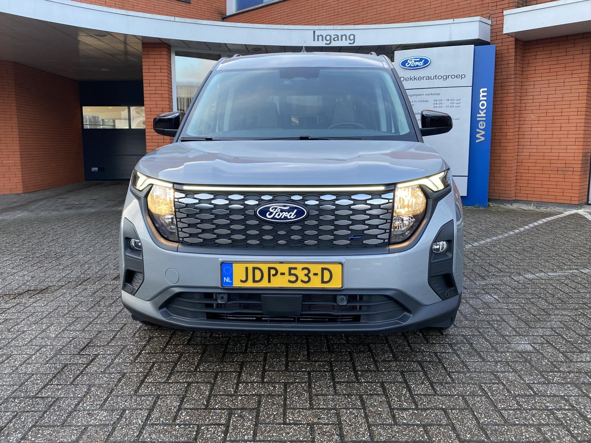 Ford Tourneo courier EV / TREKHAAK / WINTERPAKKET., Auto's, Gebruikt, 750 kg, 24 min, 71 pk