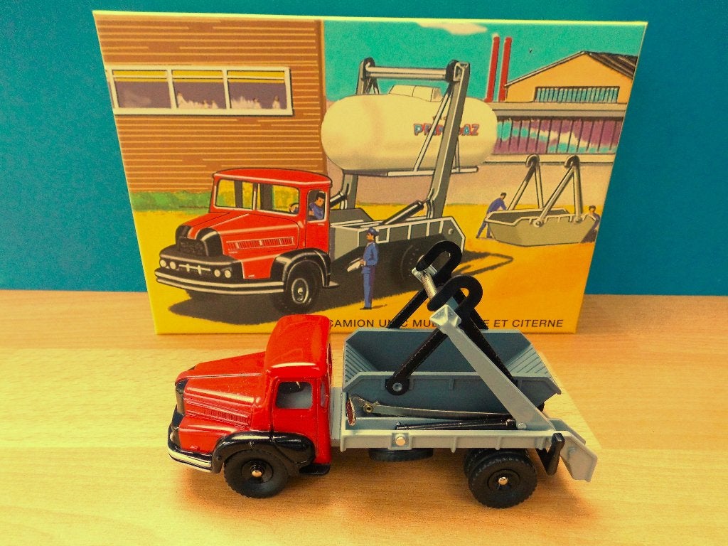 Dinky Toys Atlas # 805 Unic met afzetcontainer en doos, Ophalen of Verzenden, Nieuw, Bus of Vrachtwagen, Dinky Toys