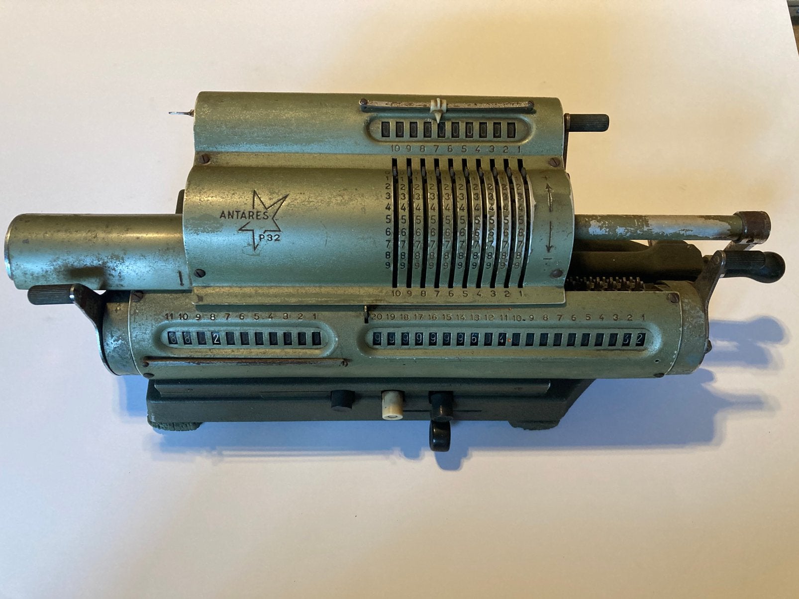 Antares P 32 Mechanisch rekenmachine, Ophalen