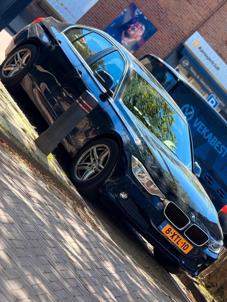 BMW 3-Serie 1.6 316I AUT 2014 Blauw, Auto's, BMW, Automaat, 4 cilinders, Blauw, Origineel Nederlands