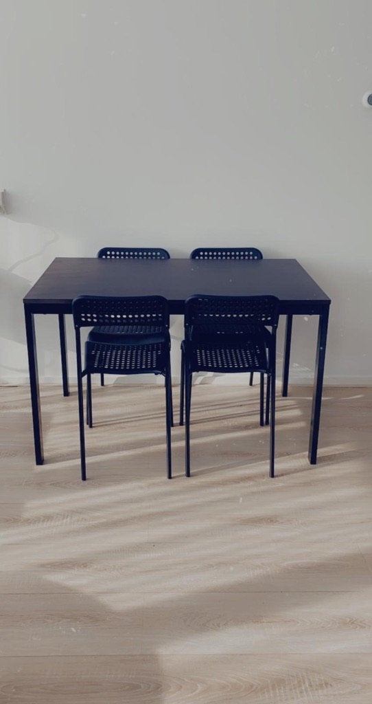 Uitschuifbare eettafel bruin/zwart, Huis en Inrichting, Ophalen, 50 tot 100 cm, Zo goed als nieuw, Vijf personen of meer
