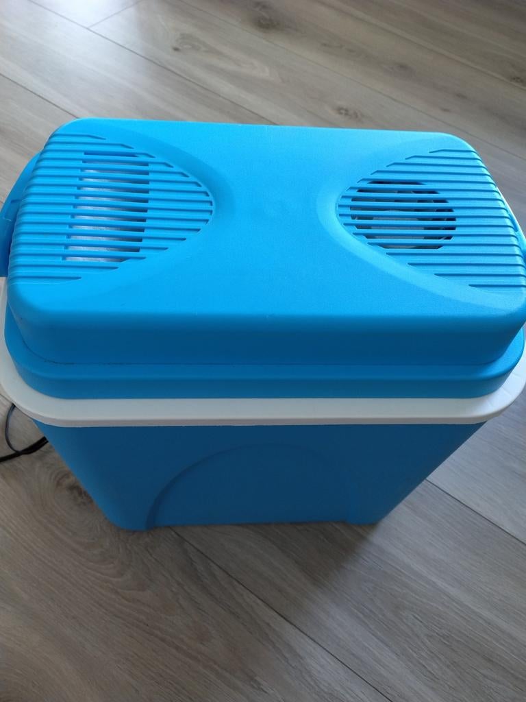 Koelbox 12 volt 1 keer gebruikt, Ophalen of Verzenden, Zo goed als nieuw, Elektrisch