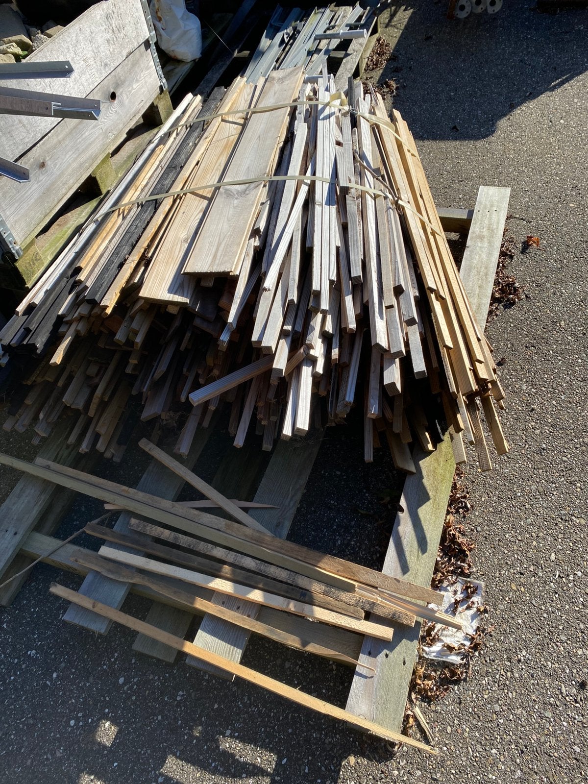 Bundel aanmaak latten, Ophalen, Minder dan 25 mm, Zo goed als nieuw, Plank