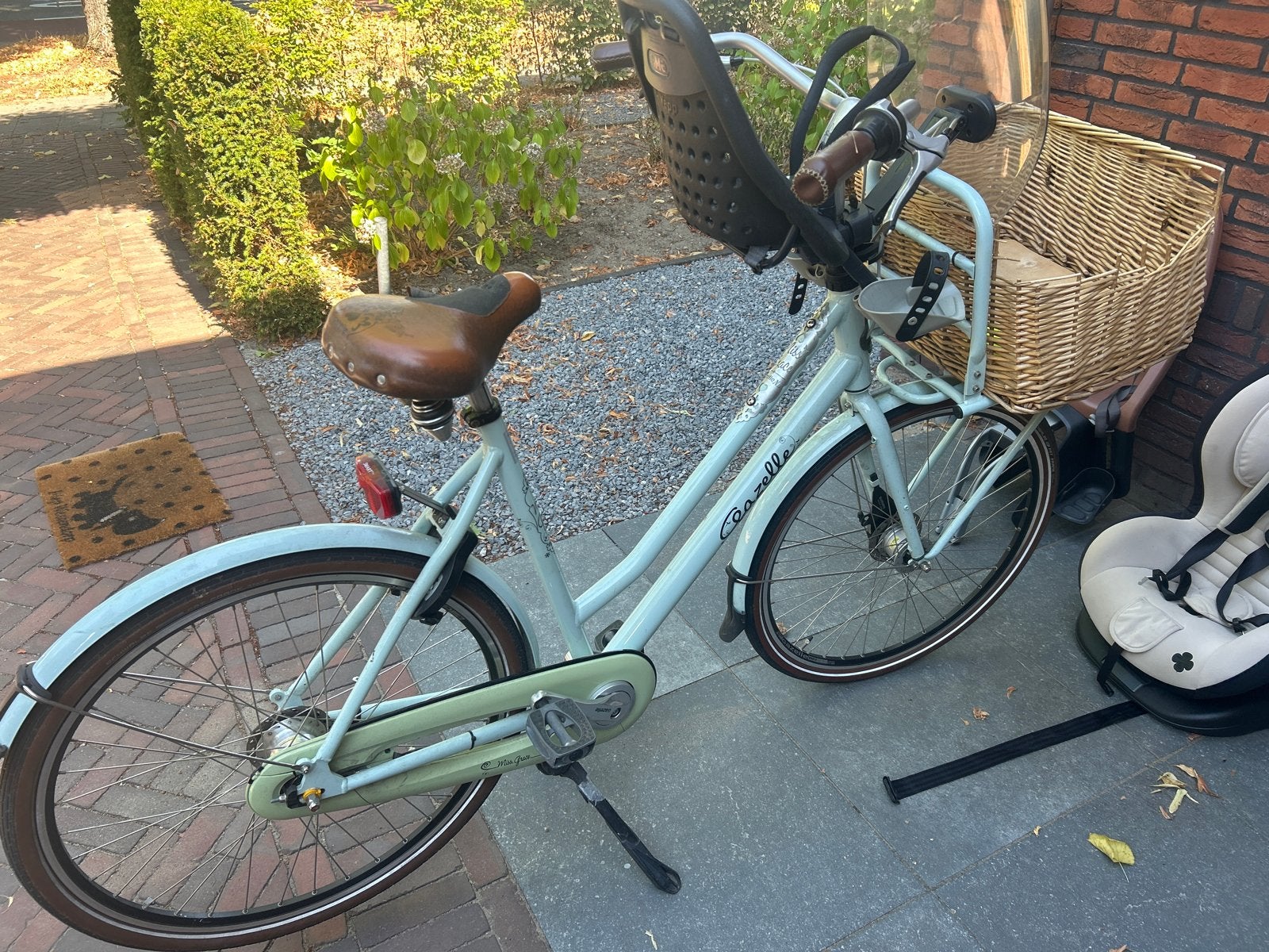 Gazelle omafiets miss grace met kinderzitje en mand, Fietsen en Brommers, Fietsen | Dames | Damesfietsen, Terugtraprem, Ophalen of Verzenden