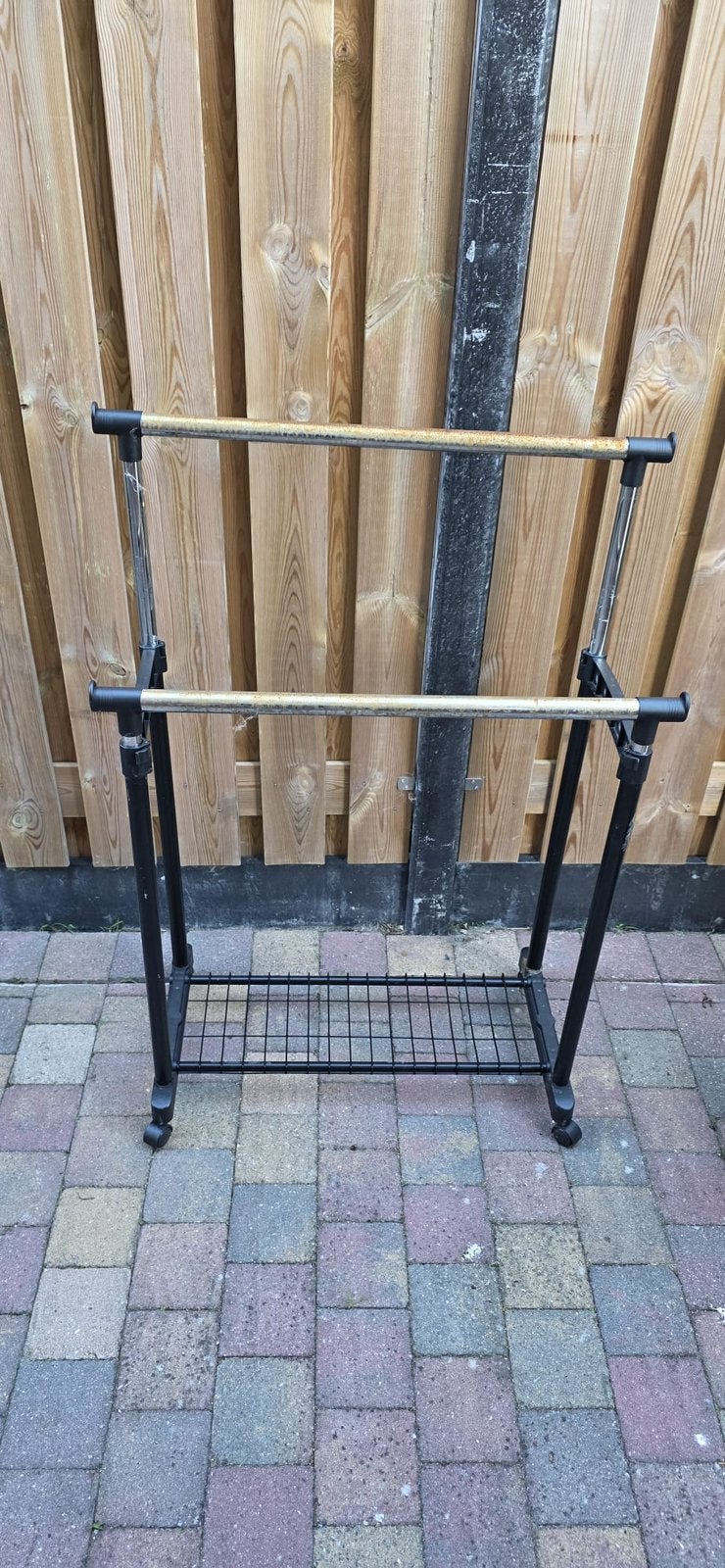 kledingrek gratis, Ophalen, Gebruikt