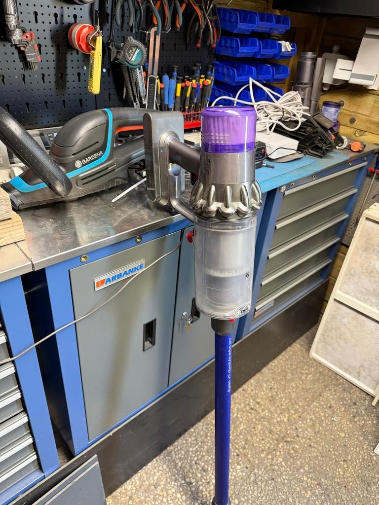 Dyson V11Absolute Draadloze Steelstofzuiger, Witgoed en Apparatuur, Stofzuigers, Ophalen of Verzenden, Zo goed als nieuw, Reservoir