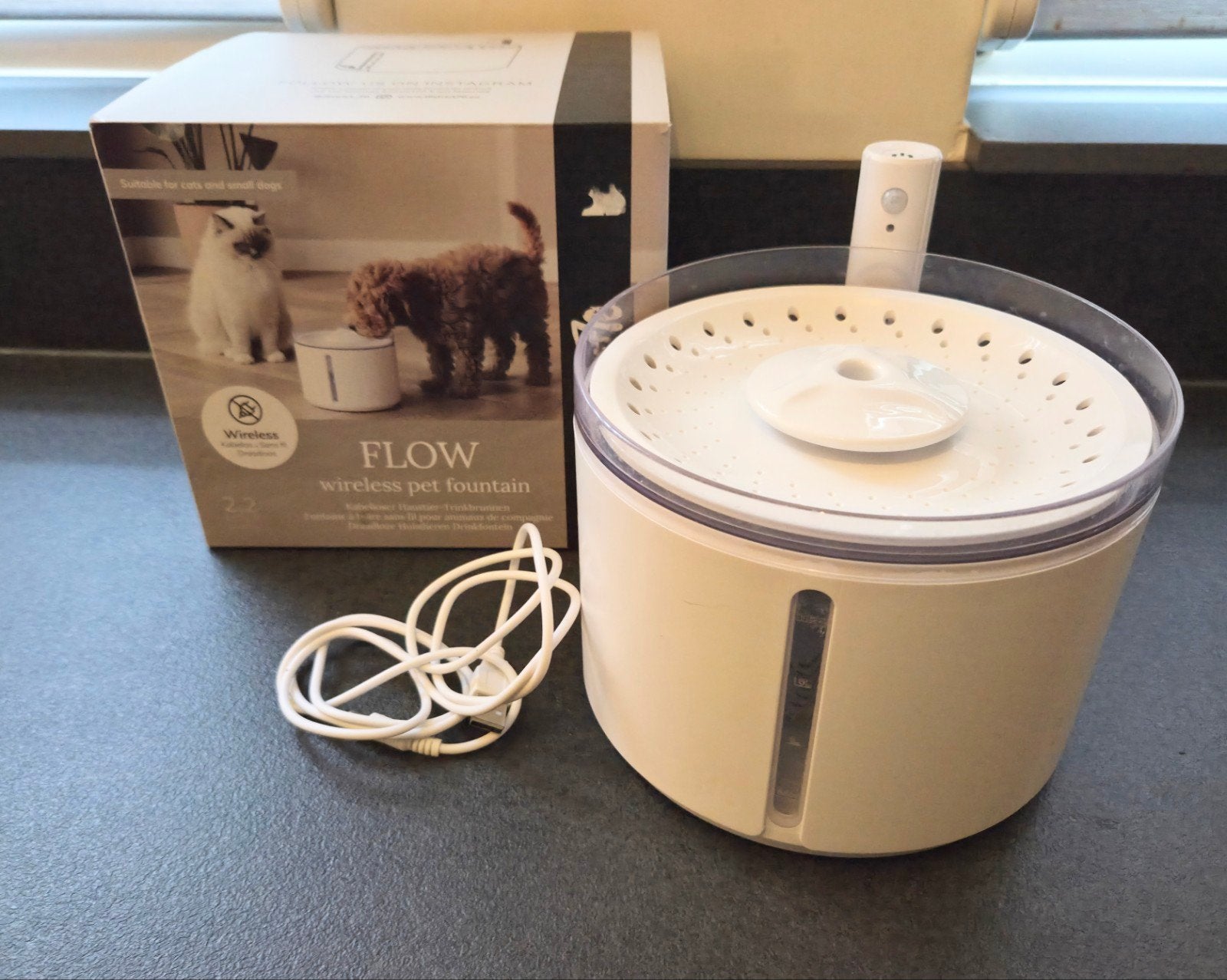 flow wireless pet fountain drinkfontein, Ophalen of Verzenden, Automatisch, Zo goed als nieuw