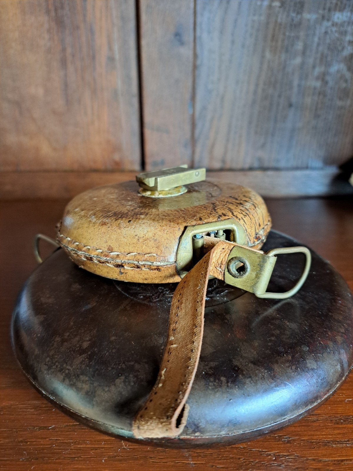 Vintage meetlinten: leer en bakeliet, 10m en 30m, Antiek en Kunst, Ophalen of Verzenden