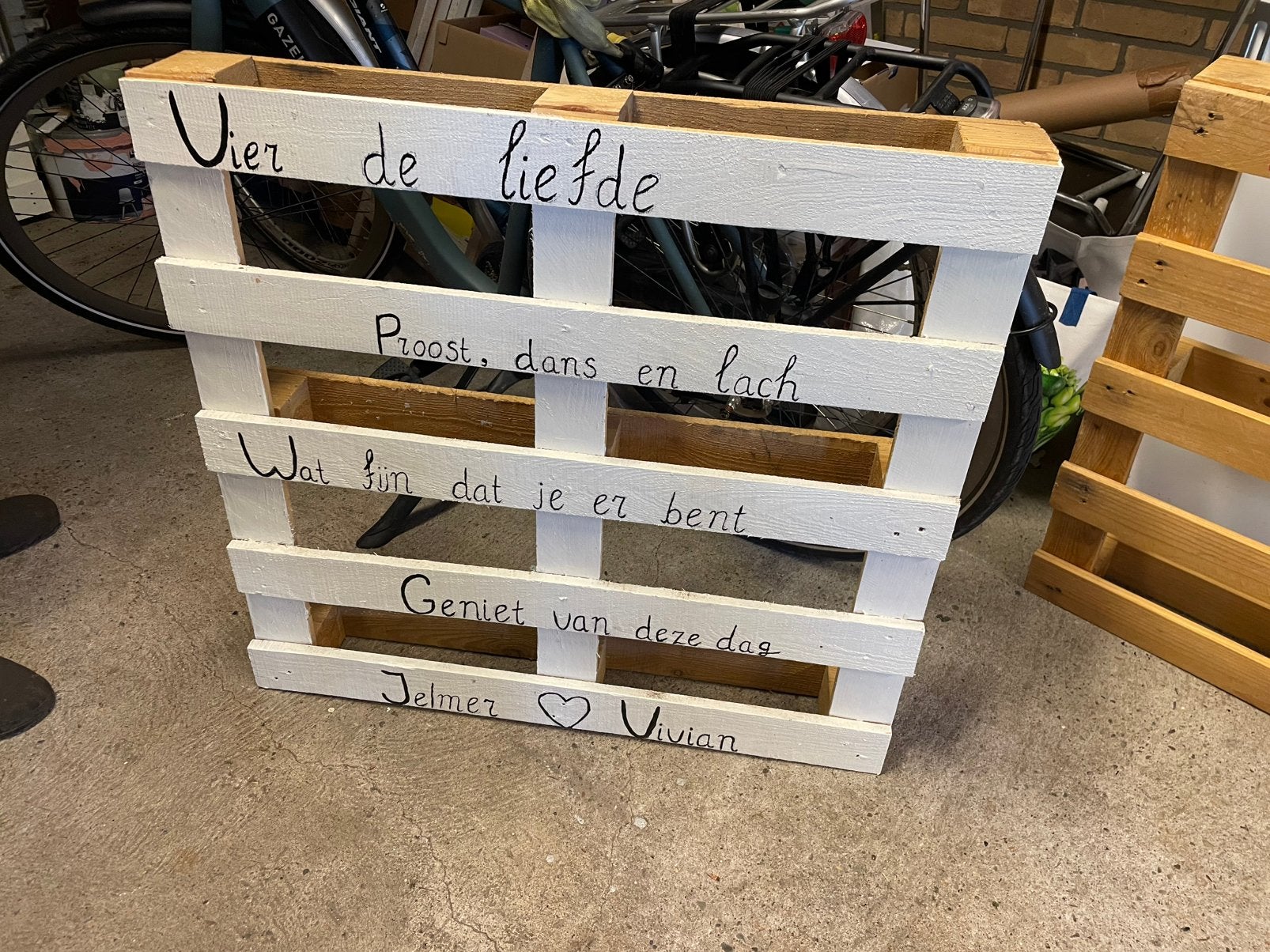 Pallets bruiloft, Ophalen, Zo goed als nieuw