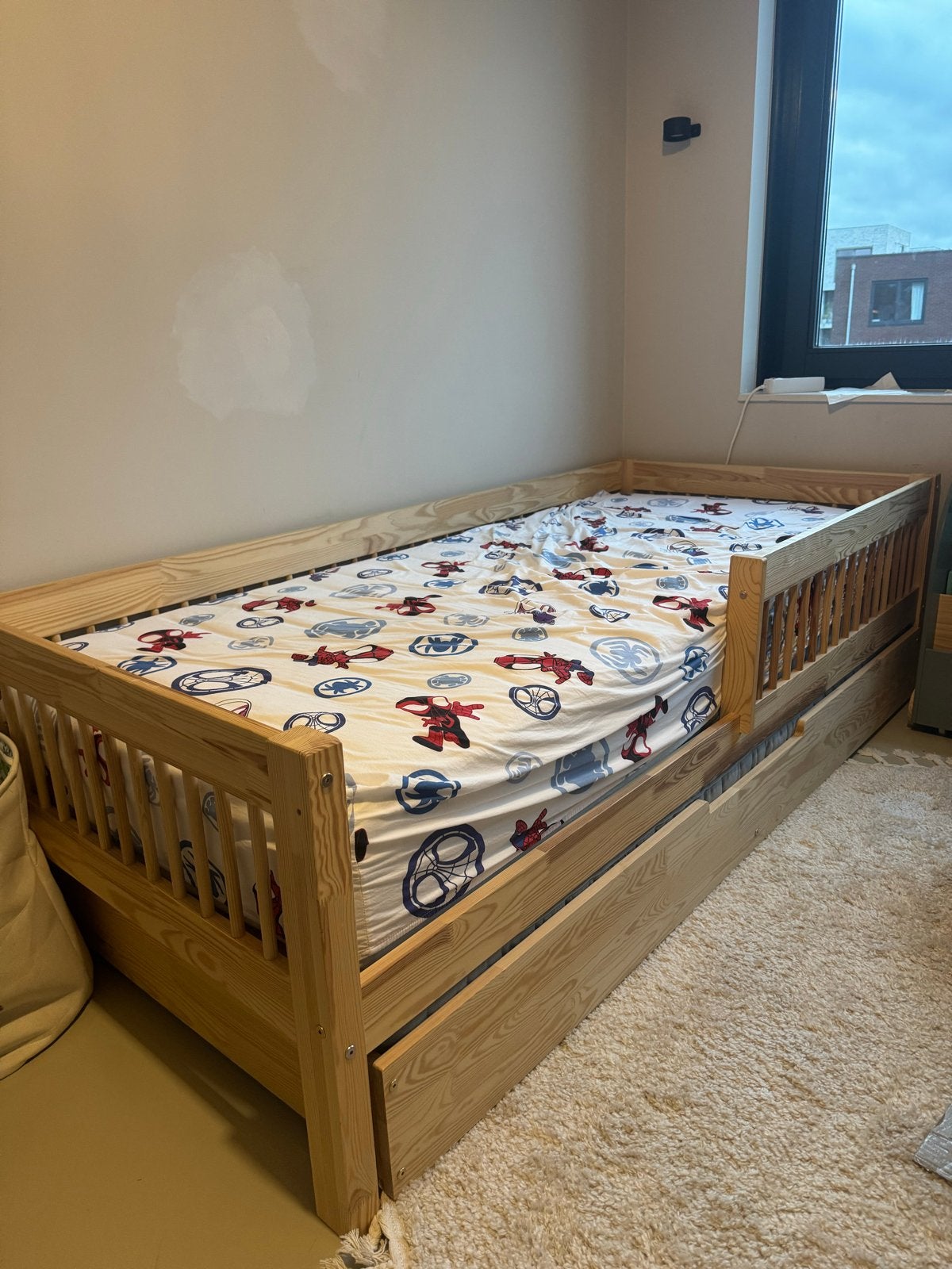 Kinderbed 90x200cm grenen met uitschuifbaar matras, Ophalen, 90 cm, Eenpersoons, Beige