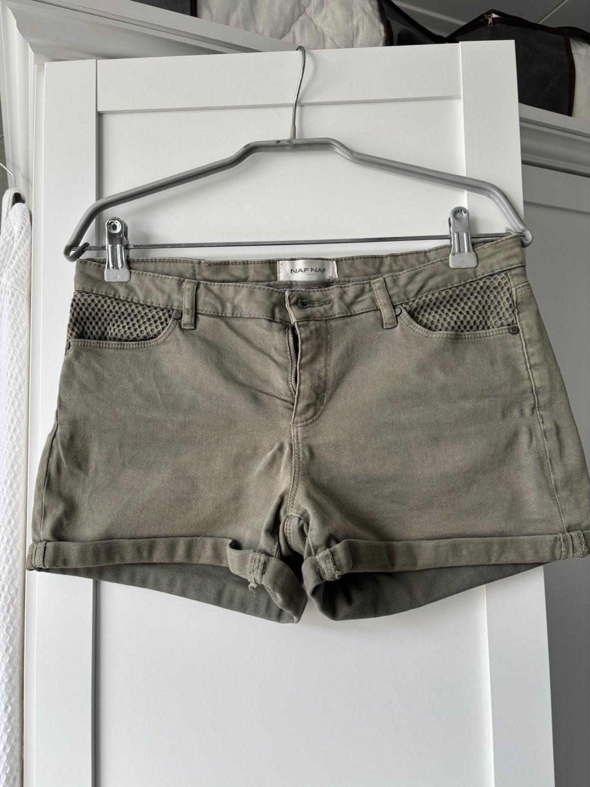 Korte spijkerbroek, Ophalen of Verzenden, Zo goed als nieuw, Overige kleuren, W28 - W29 (confectie 36)