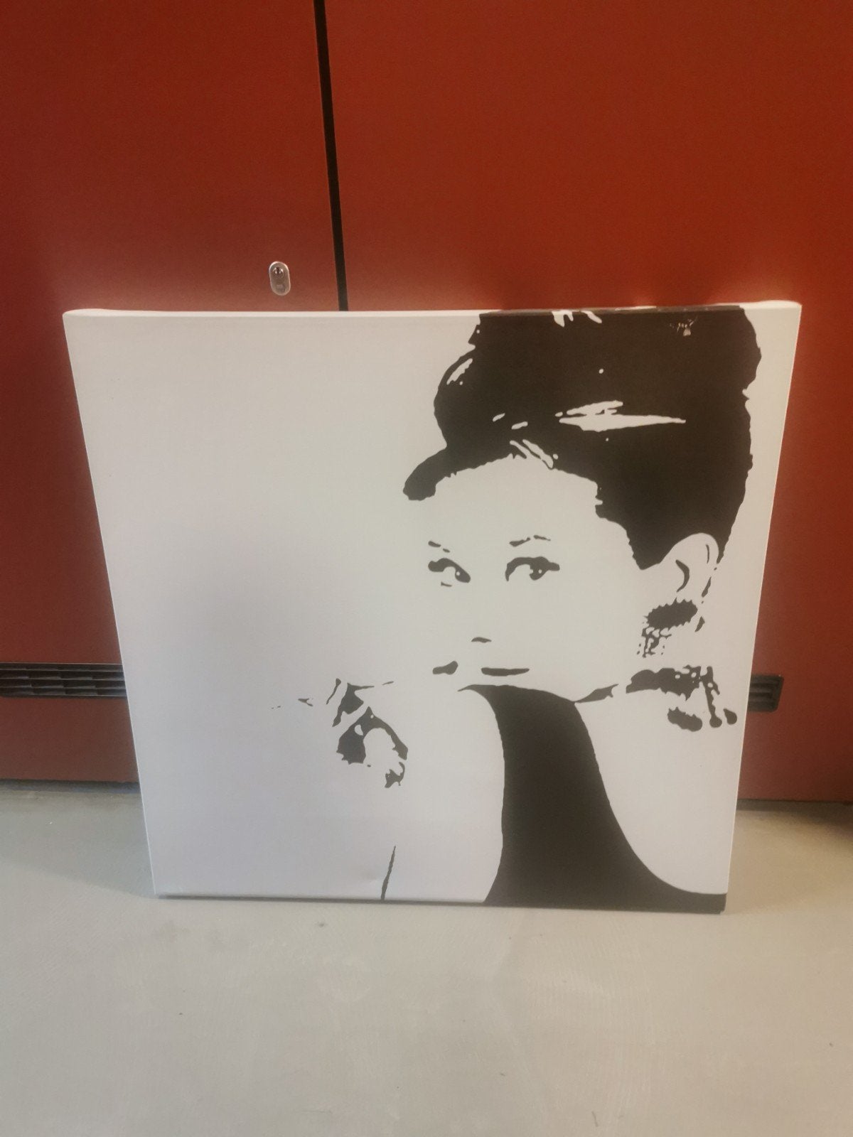 Audrey Hepburn canvas 90x90, Ophalen