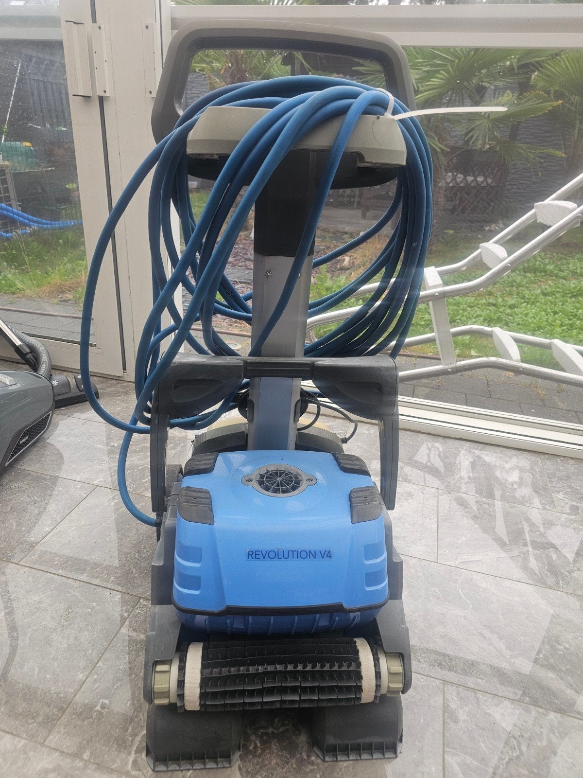 Zwembadrobot doet bodem en wanden
Ophalen belgie limburg ber, Ophalen, Gebruikt