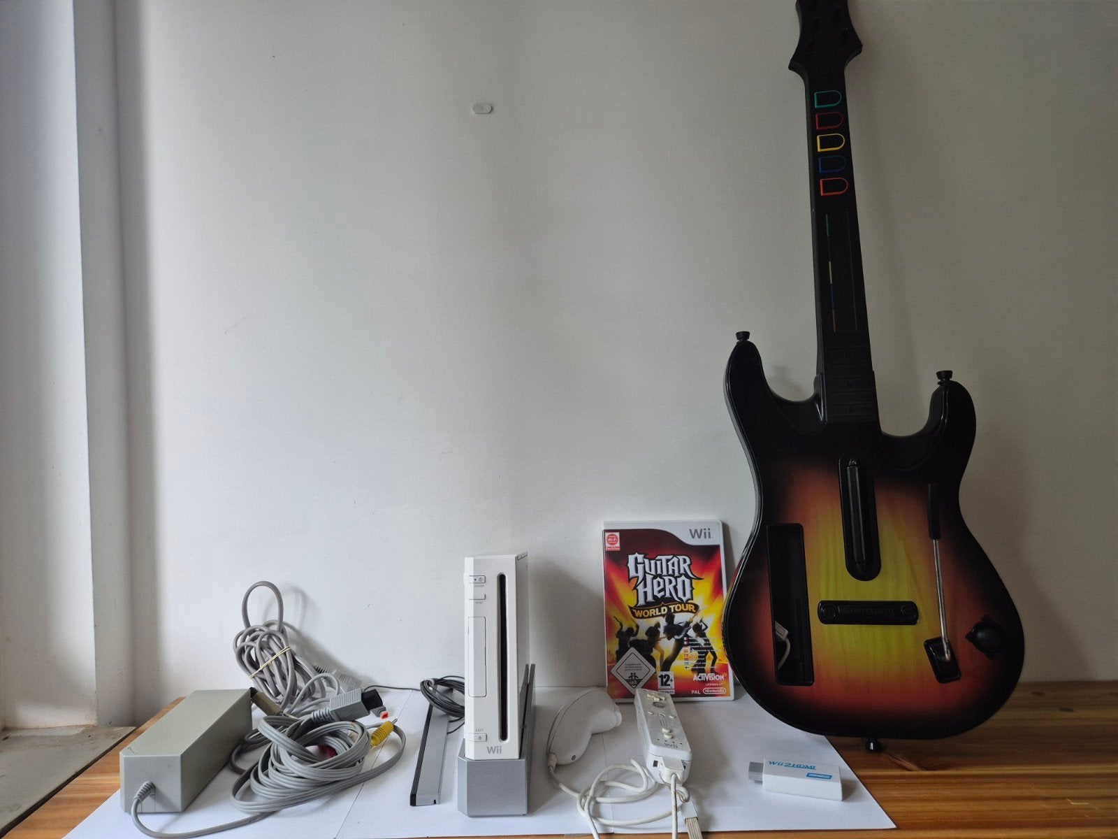 Nintendo Wii + Guitar Hero + Opgeknapte Gitaar - Plug n Play, Muziek, 1 speler, Refurbished, Ophalen of Verzenden
