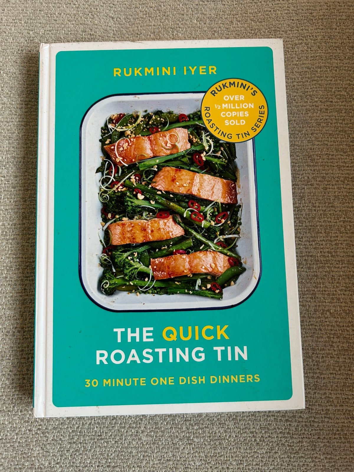 The Quick Roasting Tin - Rukmini Iyer, Boeken, Ophalen of Verzenden, Zo goed als nieuw