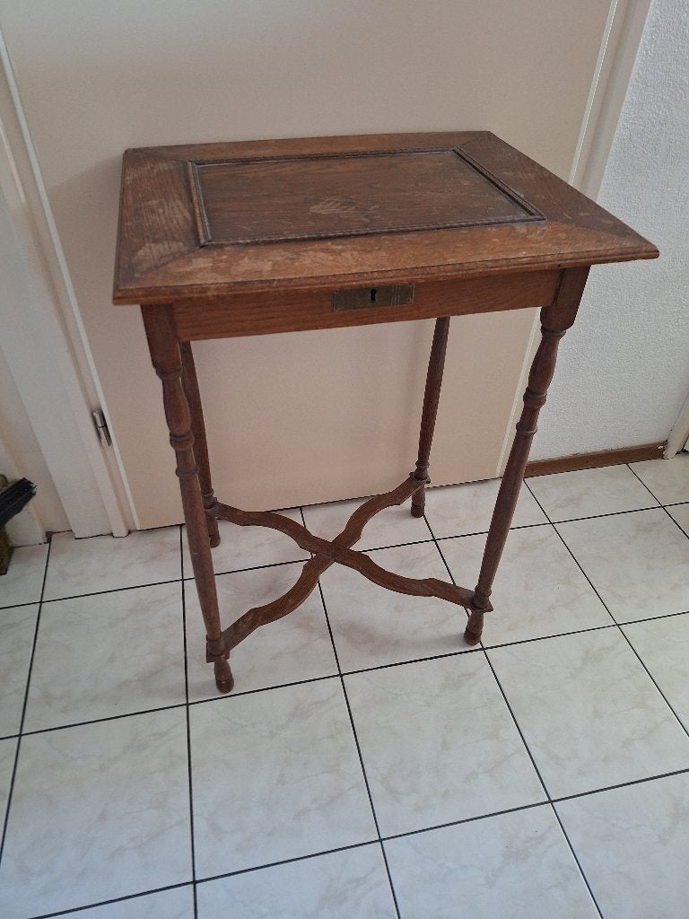 Antiek tafeltje, Ophalen