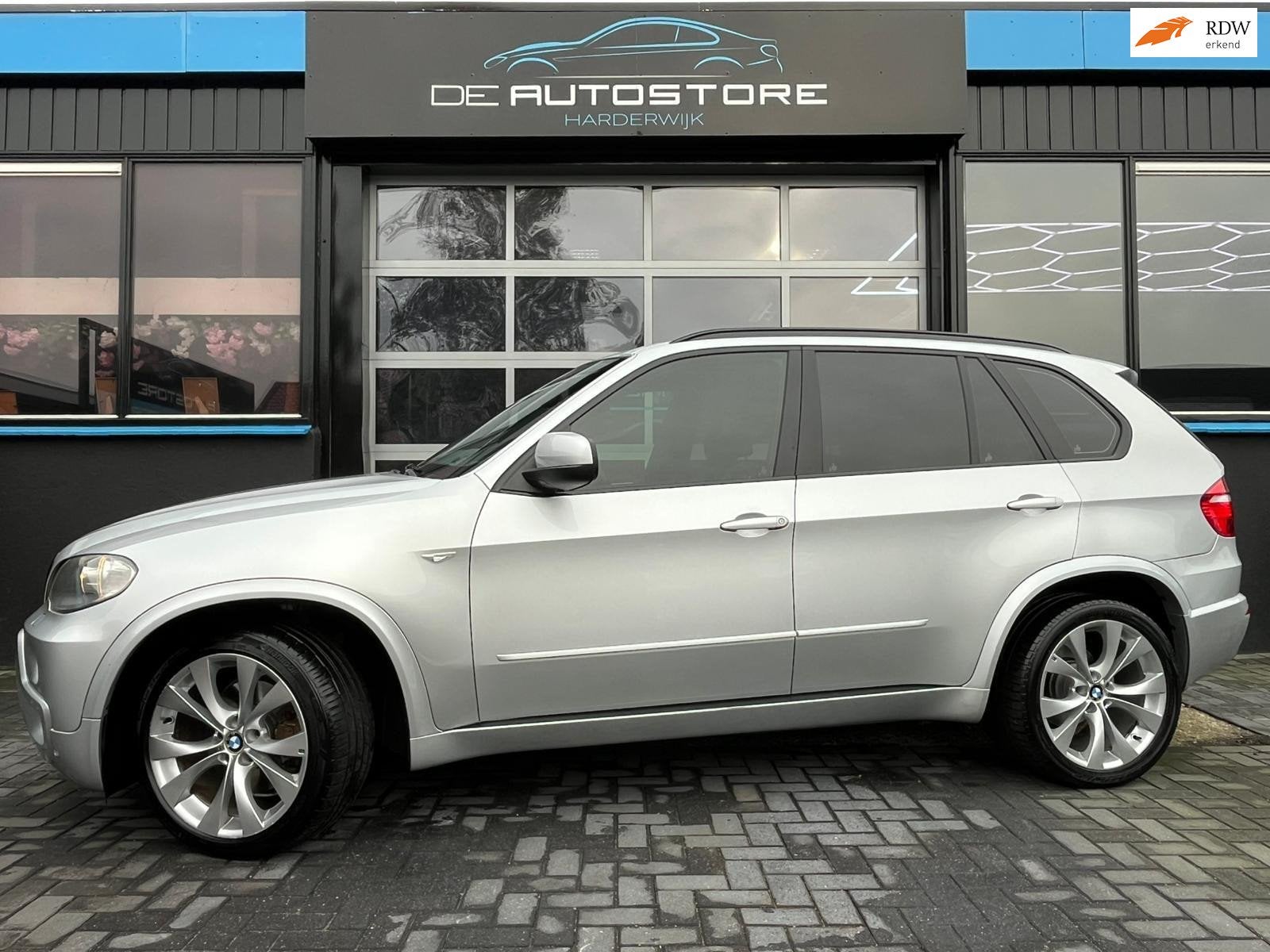 BMW X5 XDrive30d M pakket Vol Opties o.a Leder Navi panodak, Auto's, Dealer onderhouden, Gebruikt, 2993 cc, Leder