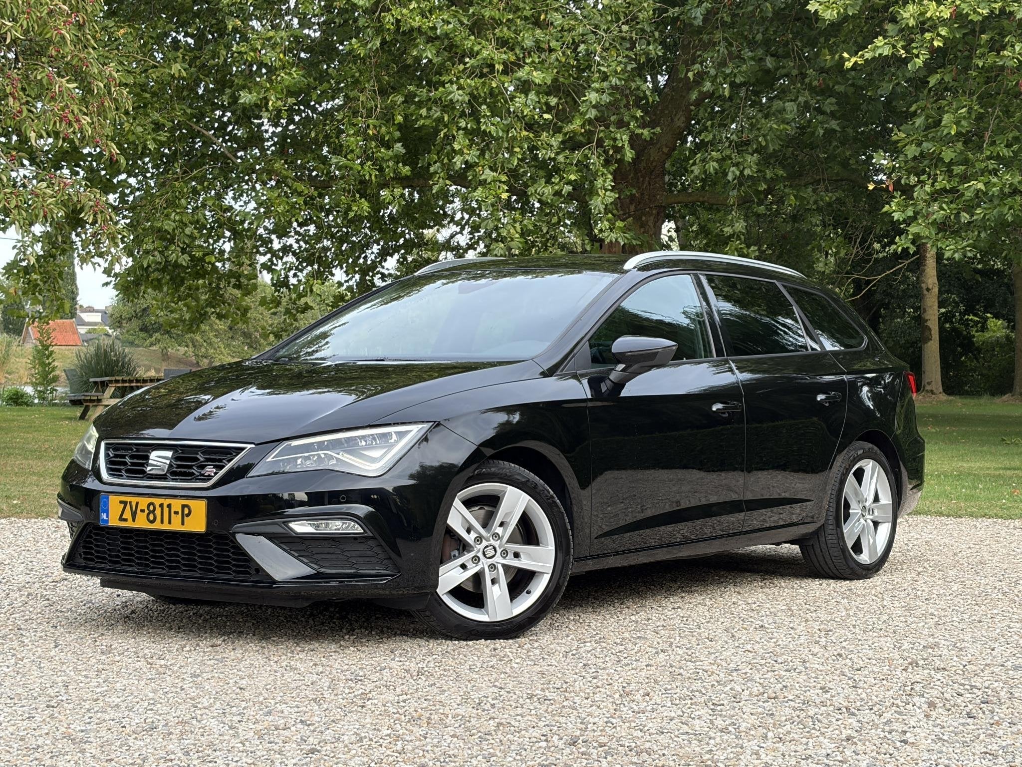 SEAT Leon ST 1.5 TSI FR Business Intense Automaat, Auto's, Stof, 4 cilinders, Leon, Parkeersensor