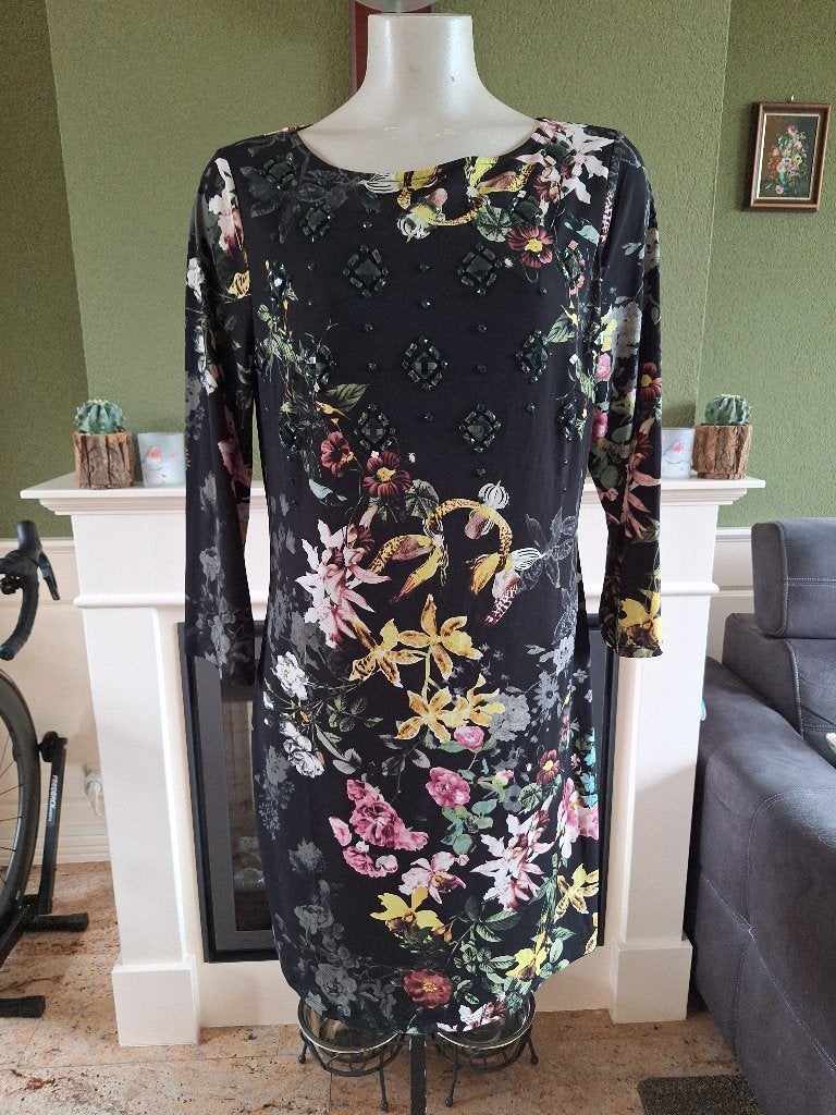 K-Design mooie bloemen jurk met schitterende groen stenen L, K-design, Maat 42/44 (L), Zo goed als nieuw, Knielengte