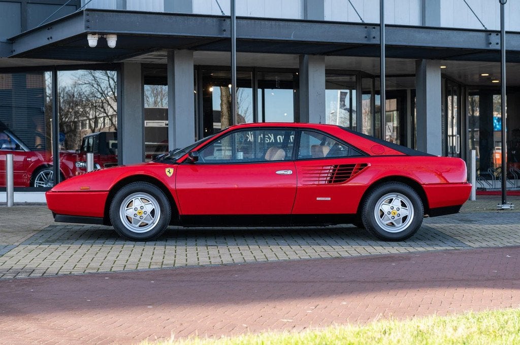 Ferrari Mondial 3.2 (bj 1986), Achterwielaandrijving, Overige kleuren, 4 stoelen, Handgeschakeld