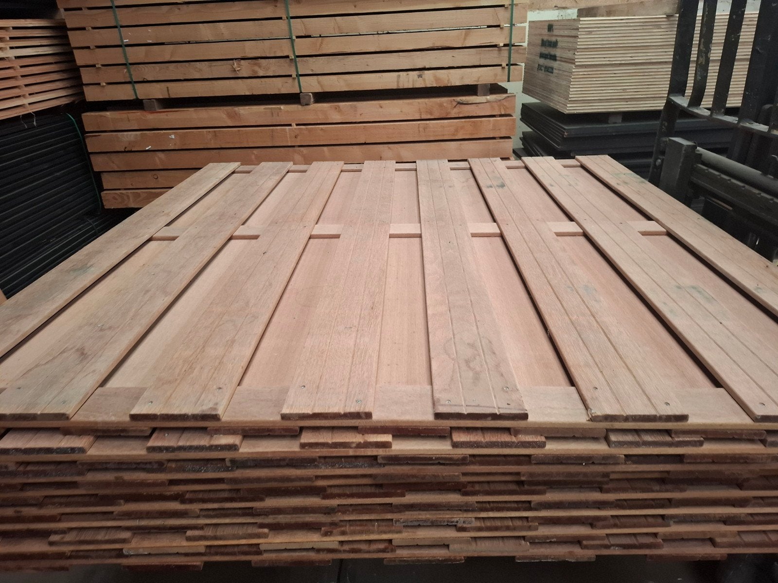Partij 8 st hardhout schutting 180x180 cm bezorgen mogelijk, Tuin en Terras, Schuttingen, Ophalen, 1 tot 2 meter, Nieuw, A