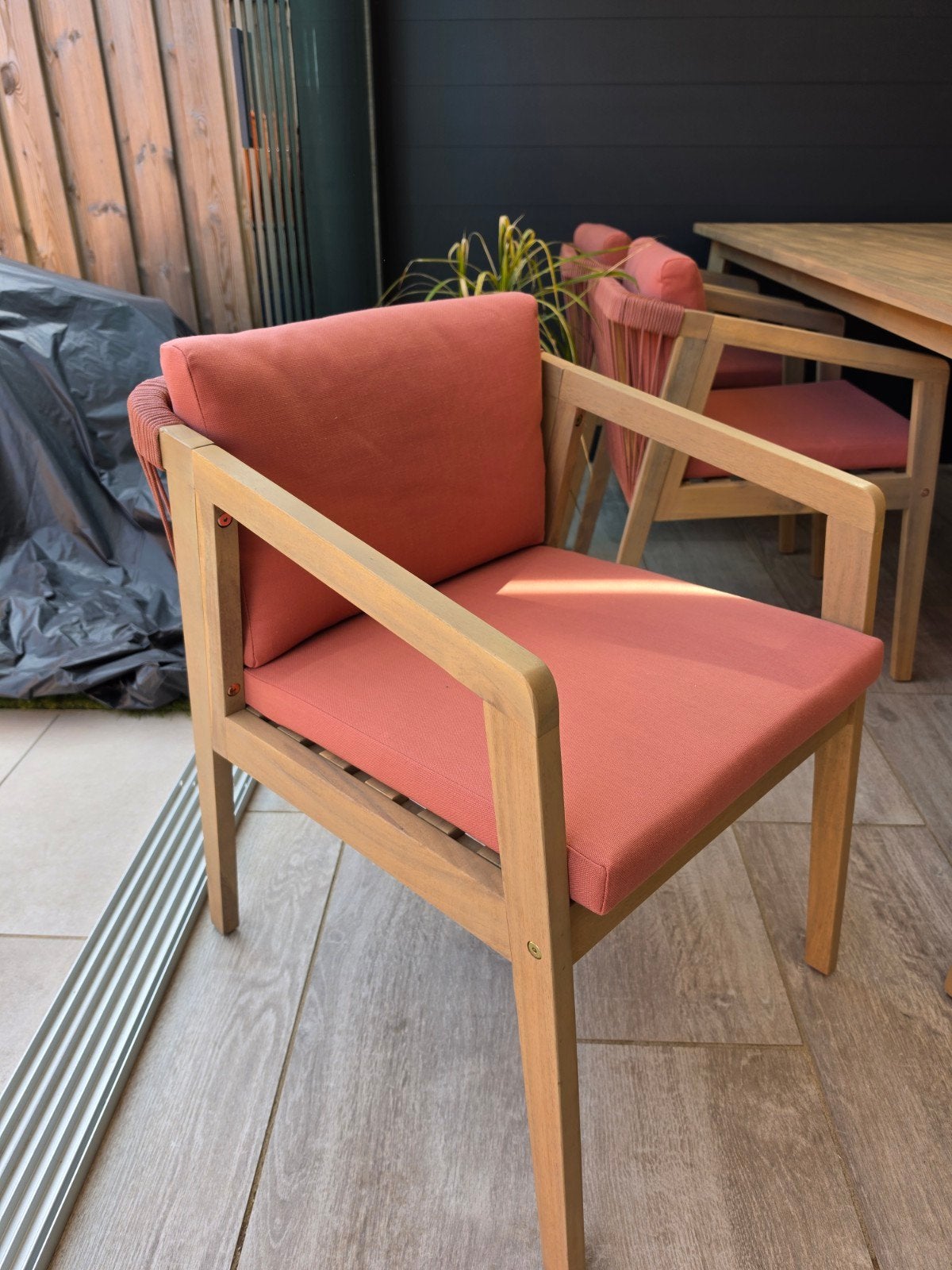 4x Sklum Kaela Tuinstoel - Nieuw in ongeopende doos, Tuin en Terras, Tuinstoelen, Ophalen, Nieuw, Hout