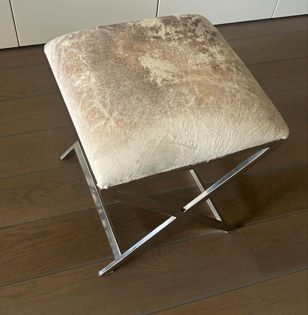 Luxe poef met zilveren onderstel en leren zitting, Ophalen, Minder dan 50 cm, Vierkant, Leer