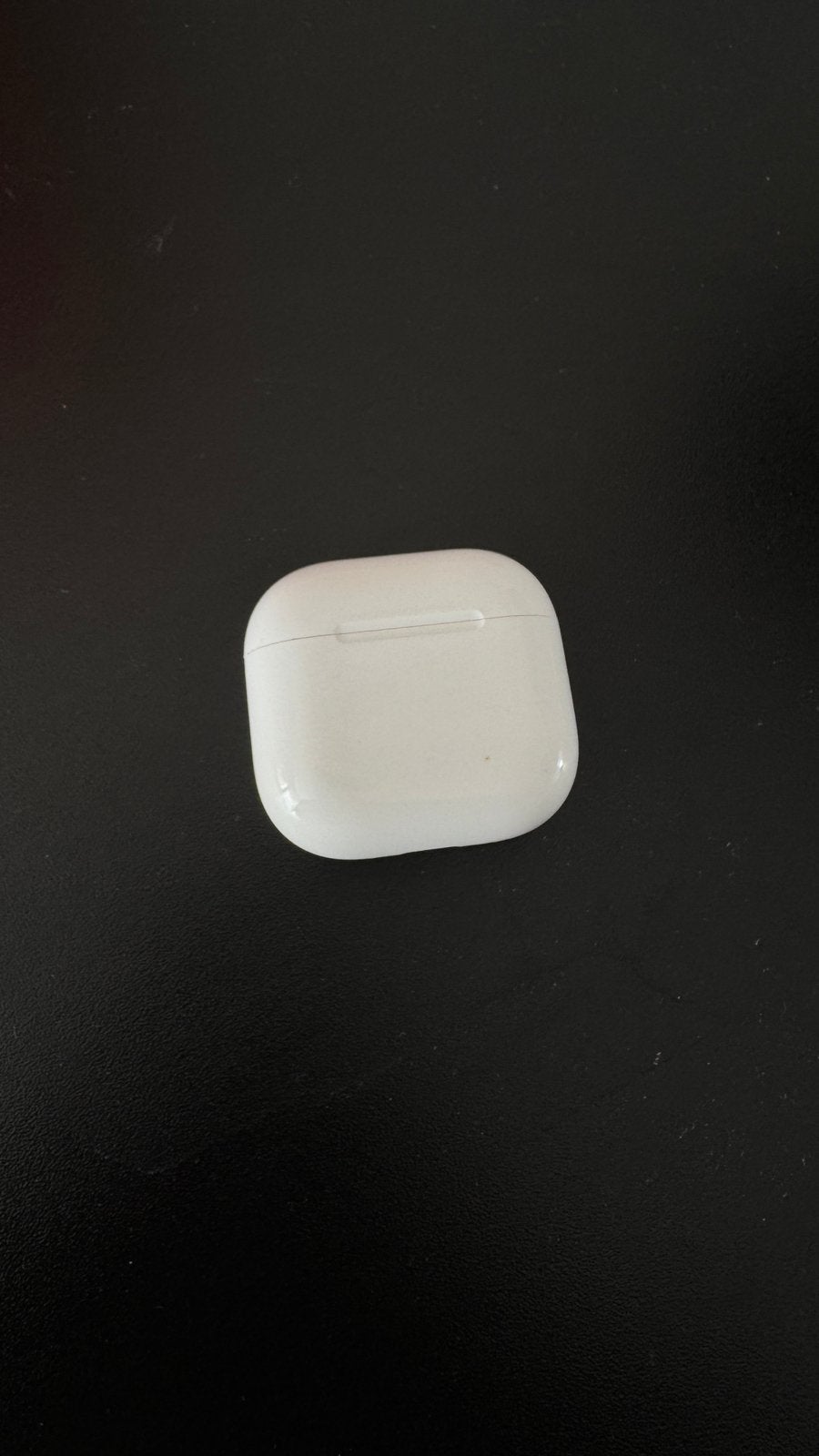 Airpods 4 ANC (draadloos opladen), Gebruikt, Ophalen of Verzenden, Apple, In oorschelp (earbud)