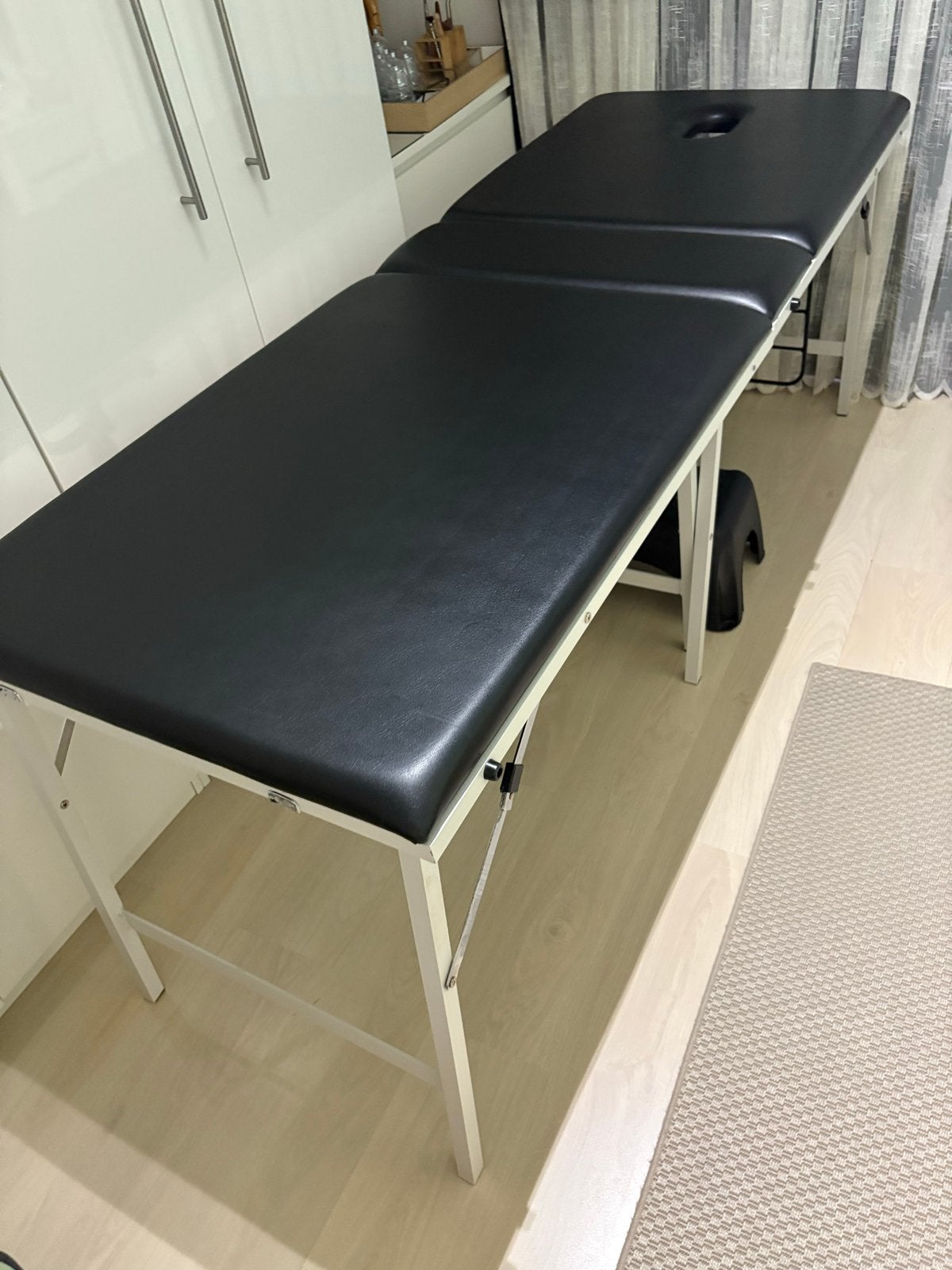Professionele Massagetafel - Zwart en Stevig, Sport en Fitness, Massageproducten, Ophalen, Zo goed als nieuw, Massagetafel