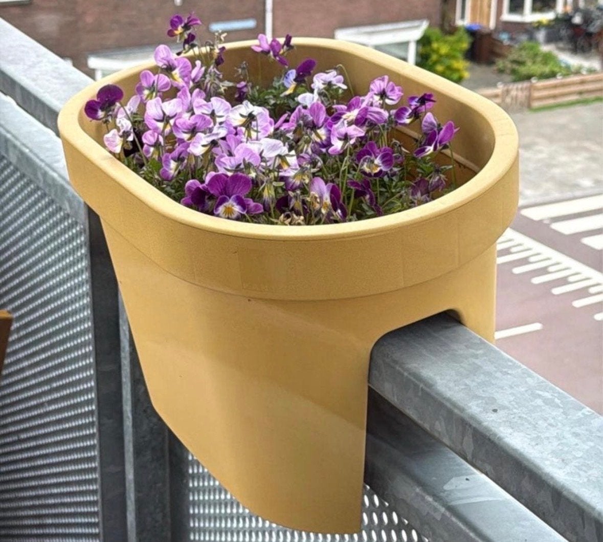 Gele balkon bloembak, Ophalen, Kunststof, Gebruikt, Balkon