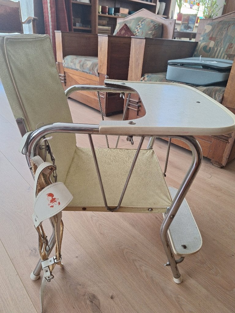 Lage vintage kinderstoel, Ophalen