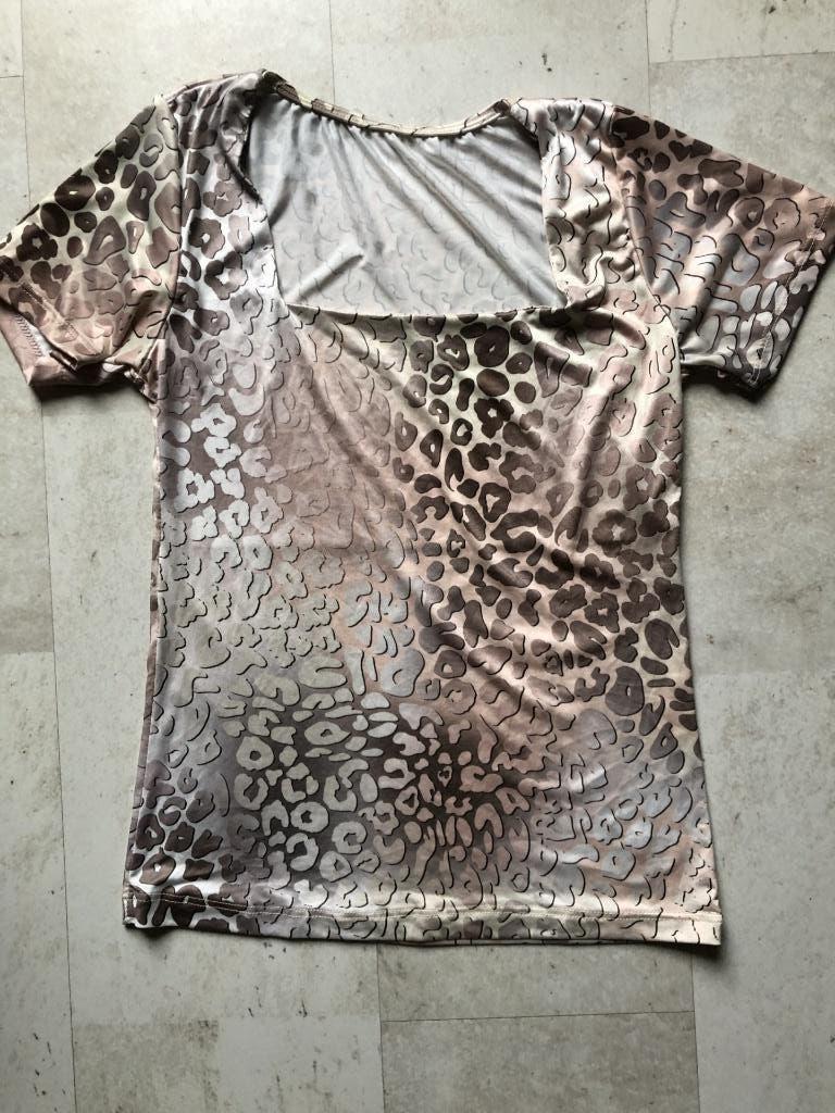 V) CC33 beige truitje top maat M gladde stof panter/luipaard, Maat 38/40 (M), Verzenden, Beige, Zo goed als nieuw