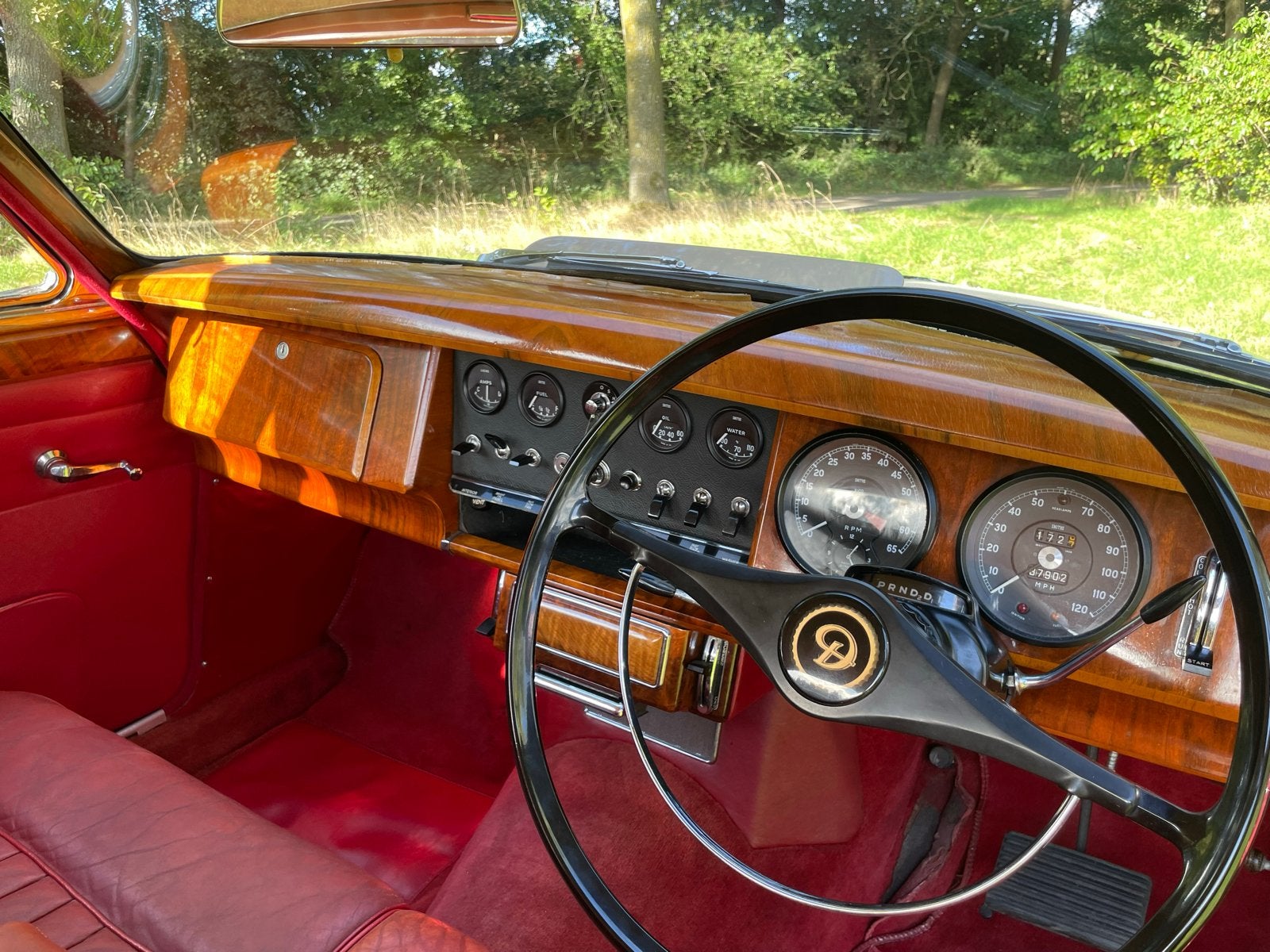 Daimler Saloon 2.5 L V8 AUT 1965 Bruin, foto 5