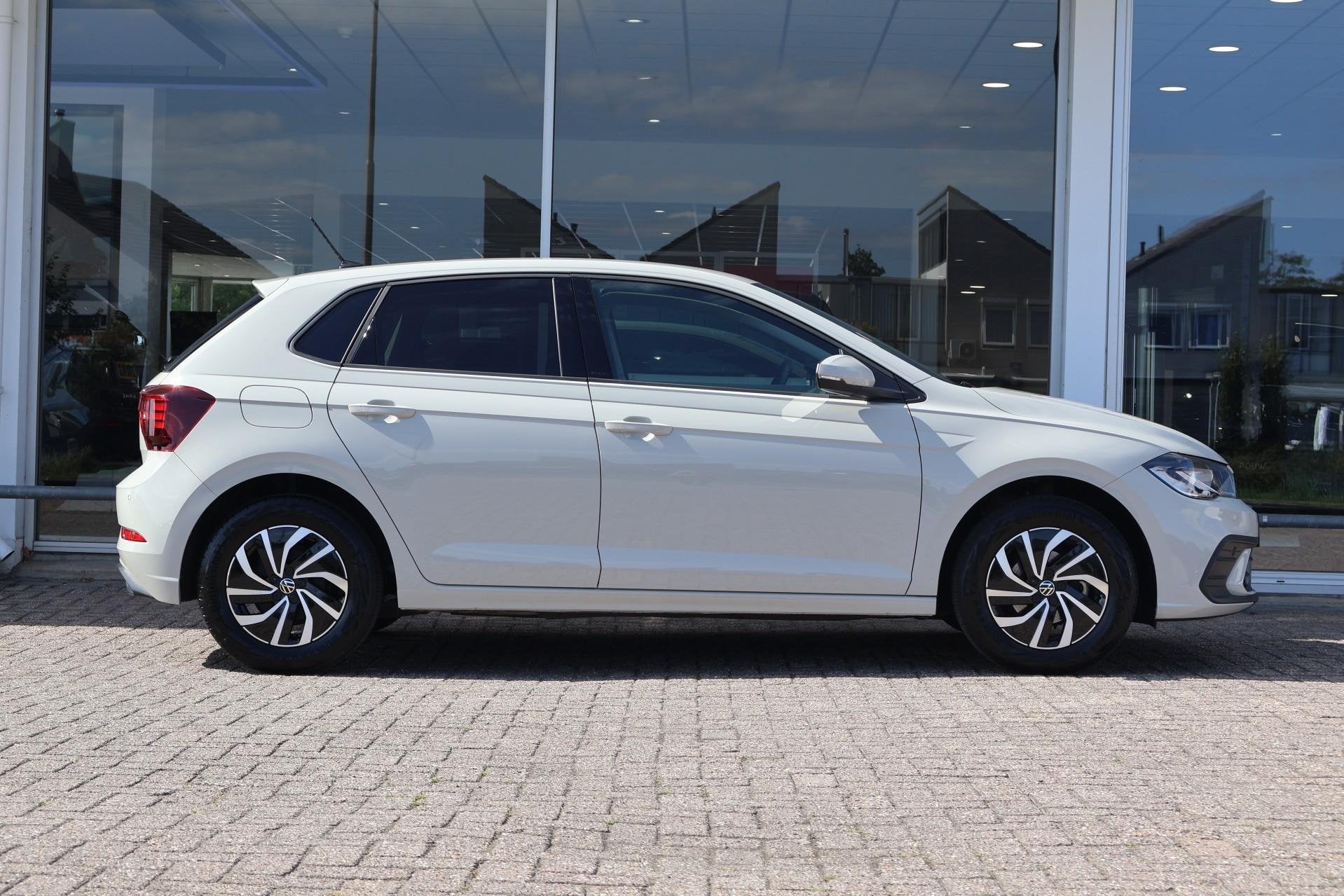 Volkswagen Polo 1.0 TSI 95pk Life Edition | Carplay | Camera, Auto's, Volkswagen, Voorwielaandrijving, 12 maanden, Stof, Origineel Nederlands