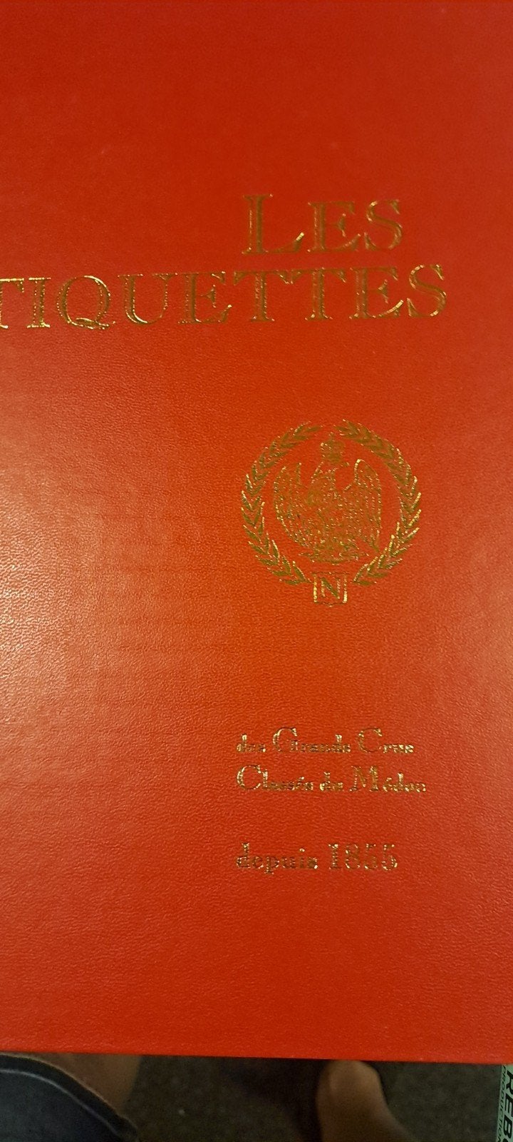 Les Etiquettes de Cran Crus Classes du Medoc, Ophalen of Verzenden, Tijdschrift of Boek