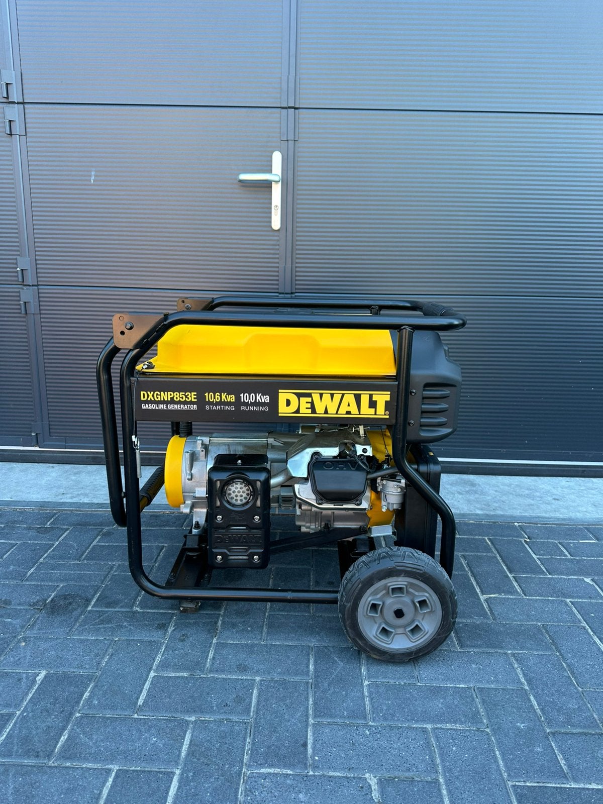 DEWALT DXGNP853E BENZINE GENERATOR – 230V / 400V – 10,6 KVA