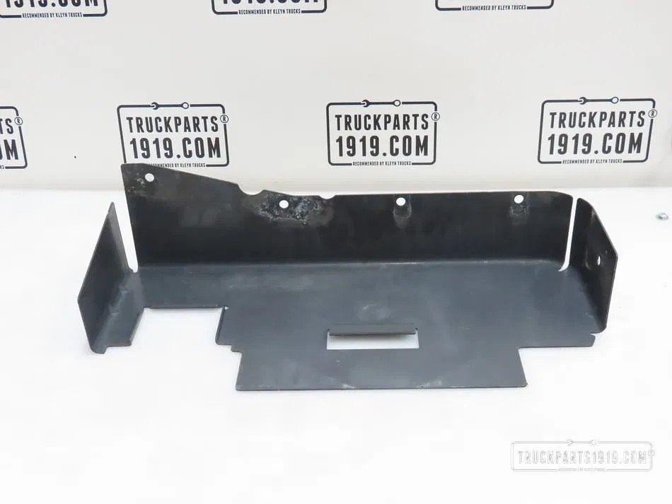Volvo Body & Chassis Parts Hitteschild AdBlue tank Volvo, Auto-onderdelen, Vrachtwagen-onderdelen, Ophalen, Gebruikt