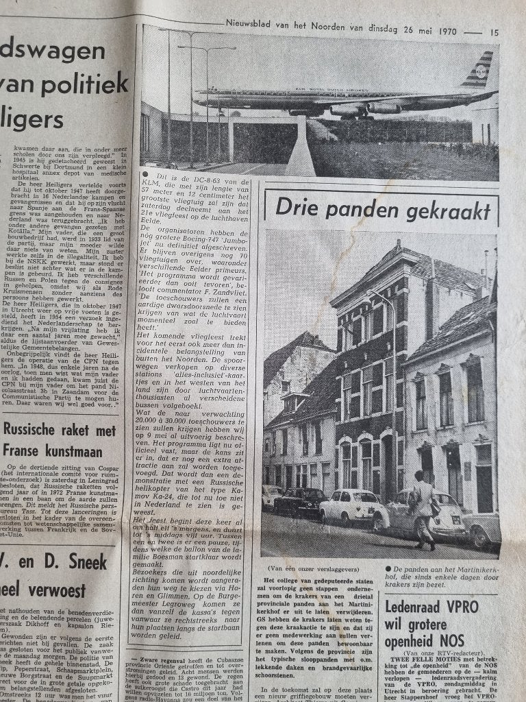 VLIEGTUIGEN: DC-8-63 van de KLM op luchthaven Eelde 1970, Verzamelen, Ophalen of Verzenden, 1960 tot 1980, Knipsel(s)