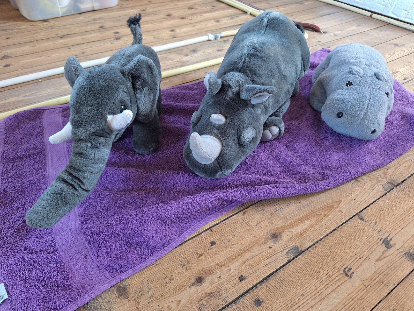 Knuffels - Neushoorn Olifant en Nijlpaard, Grijs, Ophalen of Verzenden, Zo goed als nieuw, Middelgroot (20 tot 80 cm)