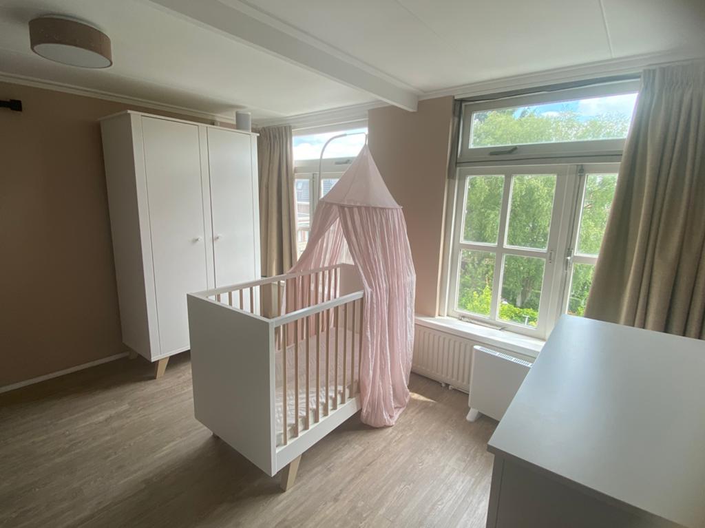 Complete babykamer. Kidsmill Lars wit. Incl. Matras+hemeltje, Kinderen en Baby's, Kinderkamer | Complete kinderkamers, Ophalen