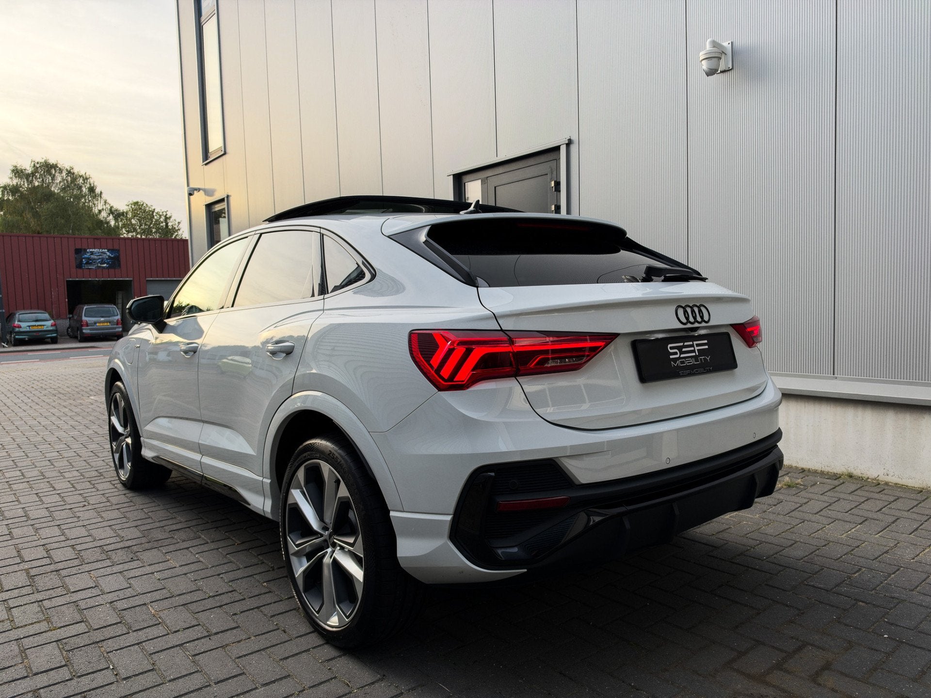 Audi Q3 Sportback 45 TFSI e 3x S-Line Pano | 360 | Keyless |, Auto's, Dealer onderhouden, Gebruikt, Euro 6, Leder en Stof